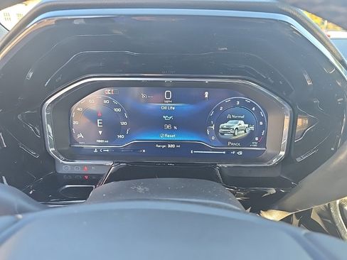 Used 2025 Chevrolet Silverado 1500 LT image 19