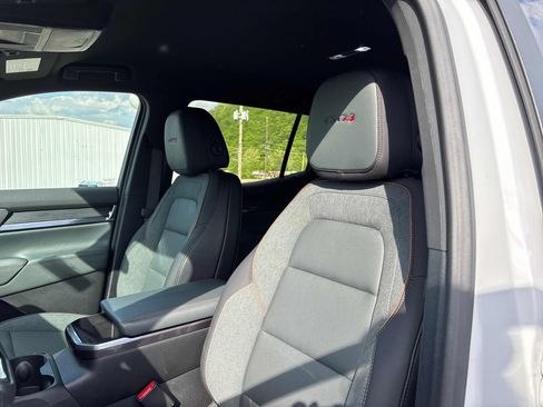 Used 2026 GMC Terrain AT4 w/ LPO, Floor Liner Package AWD/4WD image 9