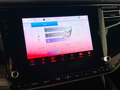 Used 2022 Jeep Wagoneer Series III w/ Premium Group I image 27