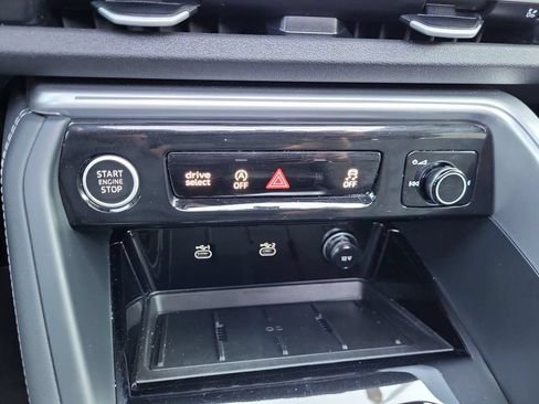 Used 2025 Audi Q5 Premium w/ Convenience Package AWD/4WD image 21