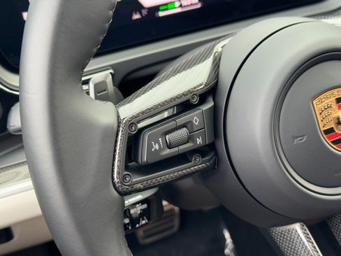 Used 2024 Porsche Cayenne Turbo image 29