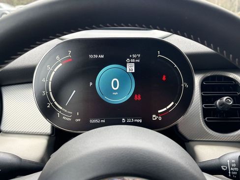 Used 2024 MINI Cooper 2-Door Hardtop image 18