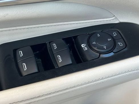Used 2023 Cadillac CT4 Luxury w/ Sun And Sound Package RWD image 12