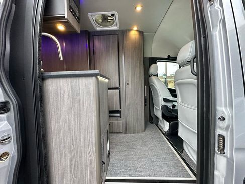 Used 2024 Mercedes-Benz Sprinter 3500 image 65