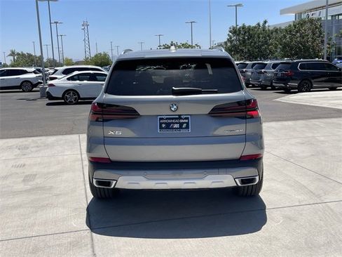 New 2026 BMW X5 sDrive40i w/ Premium Package image 7