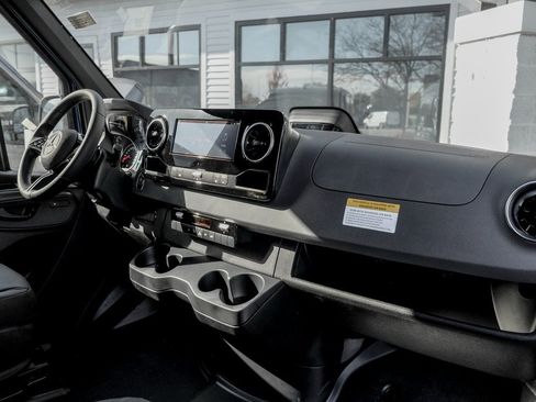 New 2026 Mercedes-Benz Sprinter 2500 image 19