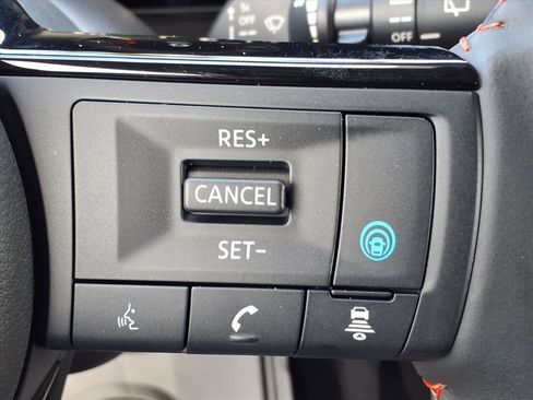 Certified 2025 Nissan Kicks SR image 28