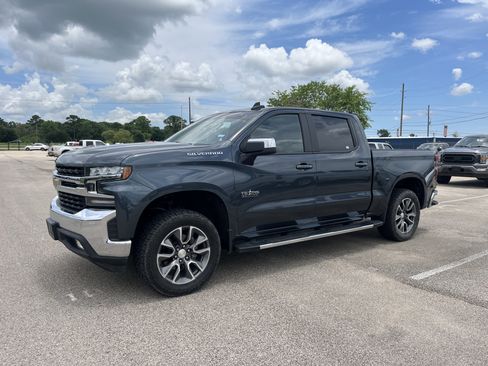 Used 2019 Chevrolet Silverado 1500 LT w/ Texas Edition RWD image 4