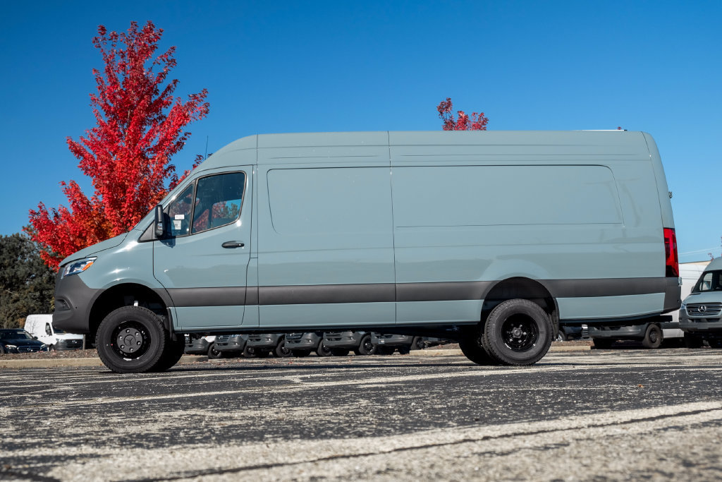 New 2027 Mercedes-Benz Sprinter 3500 image 3