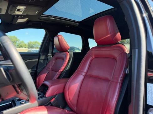 Used 2023 Lincoln Corsair Reserve w/ Equipment Group 201A AWD/4WD image 17