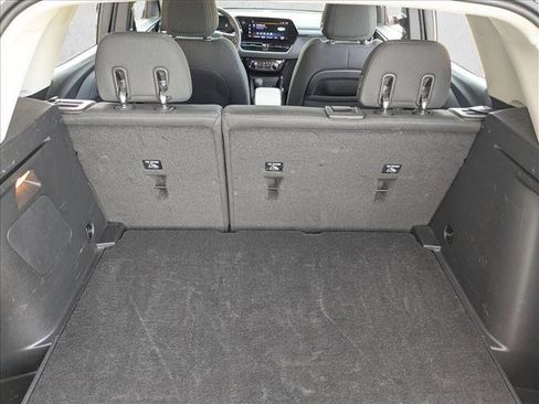Used 2025 Chevrolet TrailBlazer LT image 6