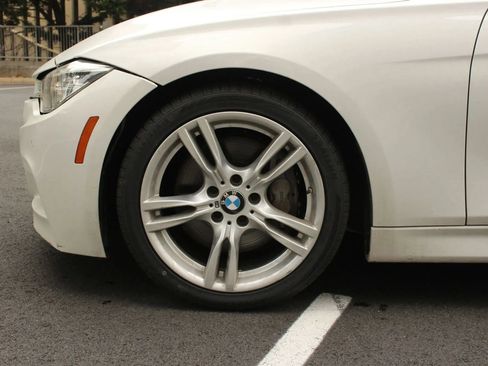Used 2016 BMW 328i Sedan w/ M Sport Package RWD image 11