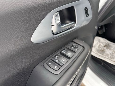 New 2026 Chrysler Pacifica Limited w/ S Appearance Package image 10