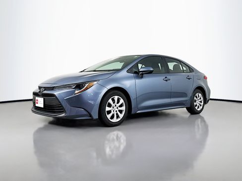 Certified 2024 Toyota Corolla LE FWD image 3
