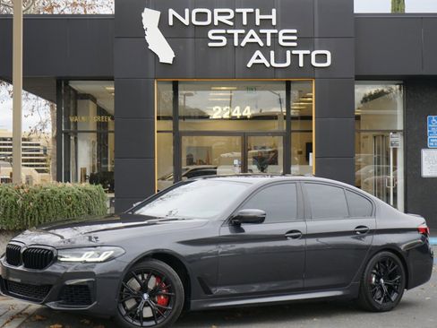 Used 2023 BMW 540i w/ M Sport Package image 1