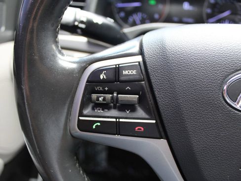 Used 2017 Hyundai Elantra SE w/ SE A/T Tech Package 03 FWD image 16