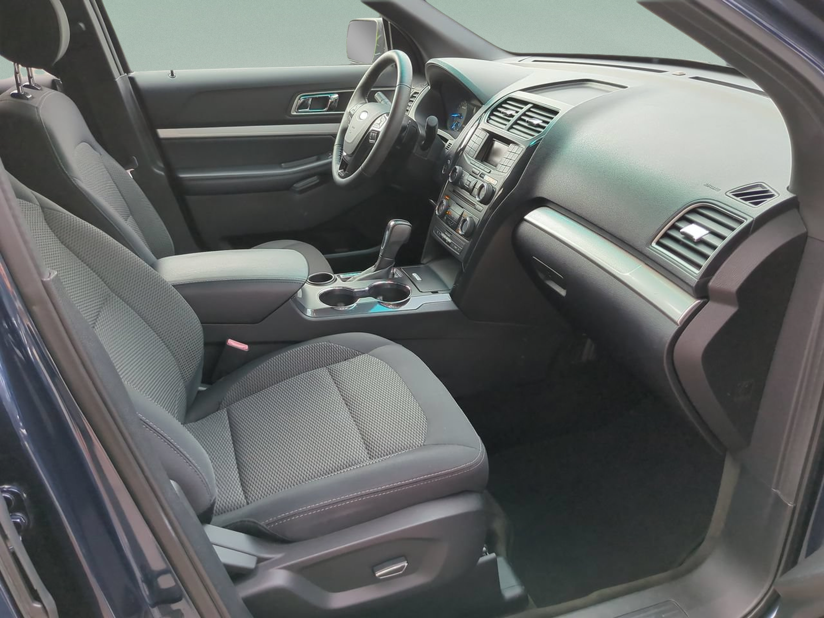 Used 2016 Ford Explorer XLT FWD image 20
