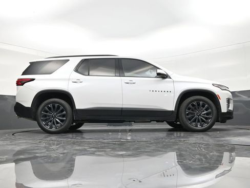 Used 2023 Chevrolet Traverse RS FWD image 26