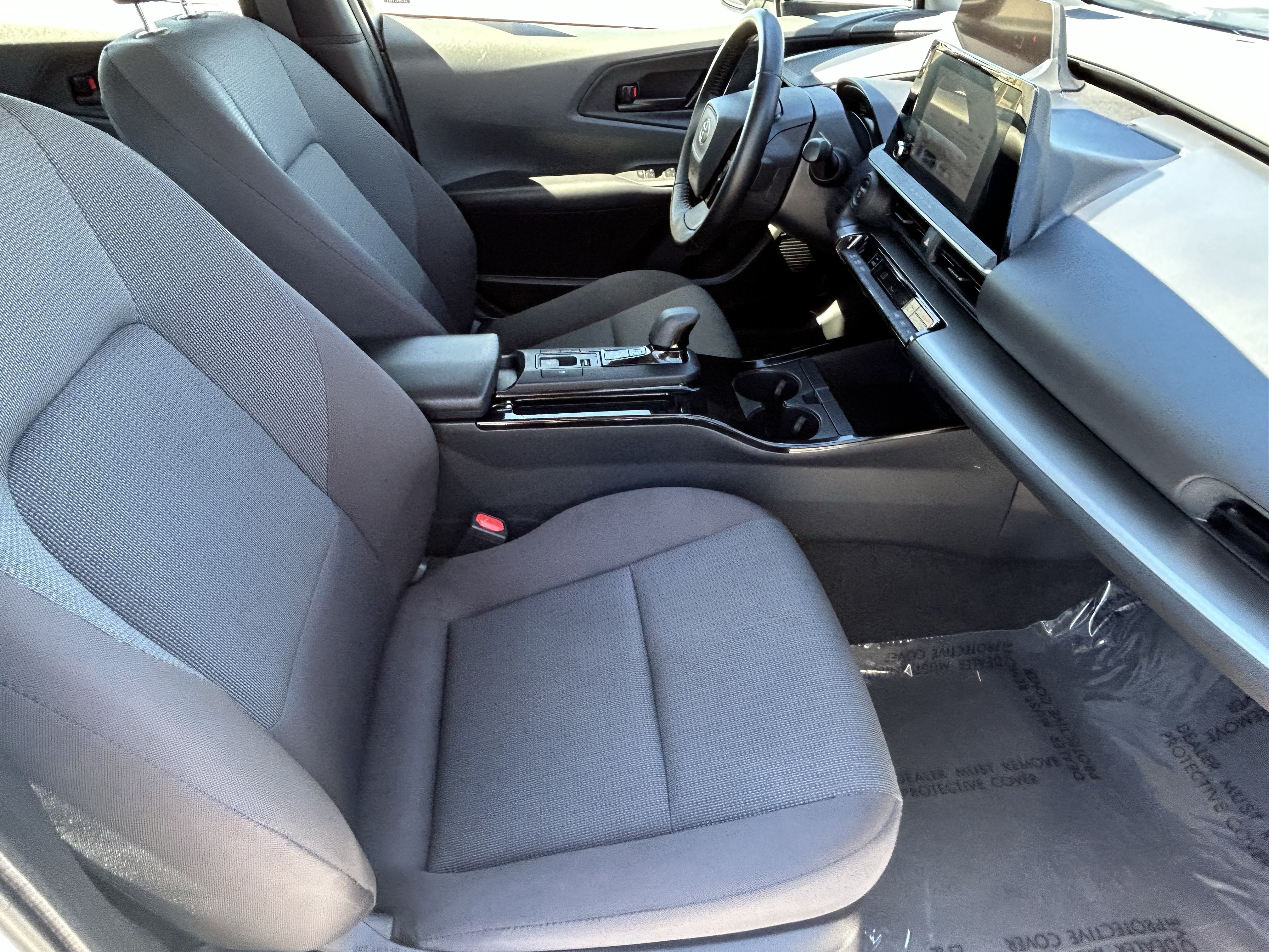 Certified 2025 Toyota Prius LE AWD/4WD image 10