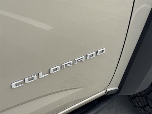 Used 2021 Chevrolet Colorado ZR2 w/ Colorado ZR2 Bison Edition image 26