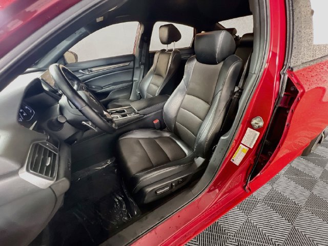 Used 2018 Honda Accord Sport image 10