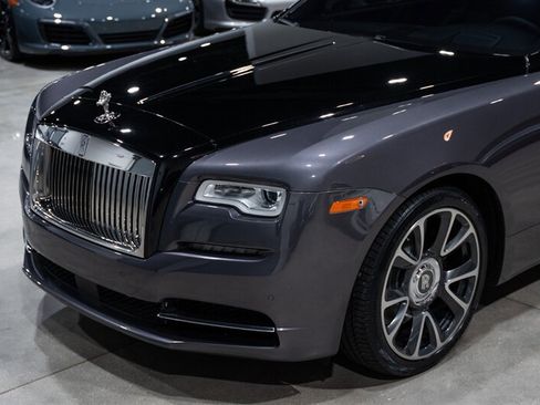 Used 2017 Rolls-Royce Wraith RWD image 11