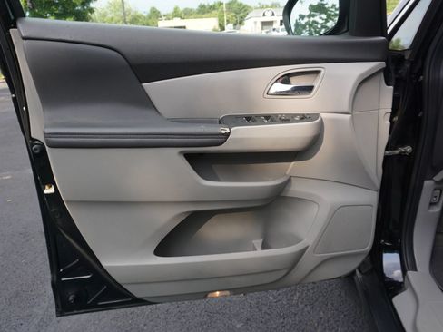 Used 2015 Honda Odyssey EX-L image 17