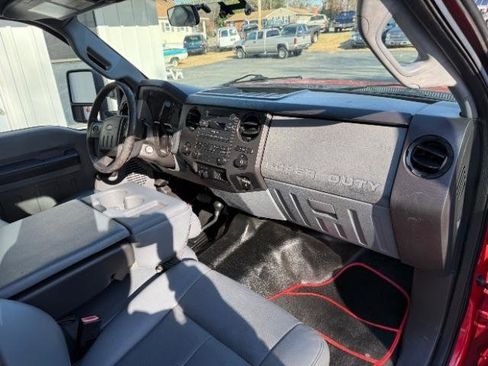 Used 2015 Ford F250 XL w/ Snow Plow Prep Package image 9