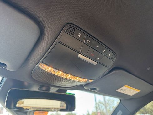 Used 2022 Mercedes-Benz GLC 300 image 36