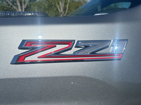 Used 2025 Chevrolet Silverado 2500 LTZ w/ LTZ Premium Package AWD/4WD image 7