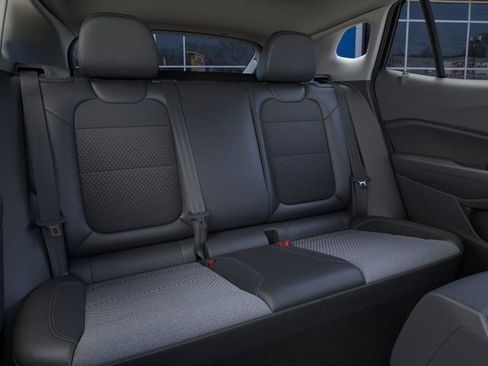 New 2026 Chevrolet Trax LT w/ LT Convenience Package FWD image 17