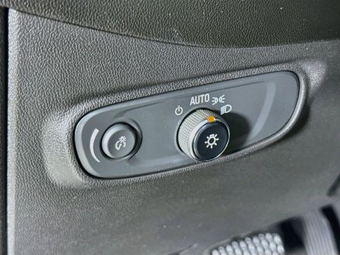 Used 2022 Chevrolet Equinox LT AWD/4WD image 12