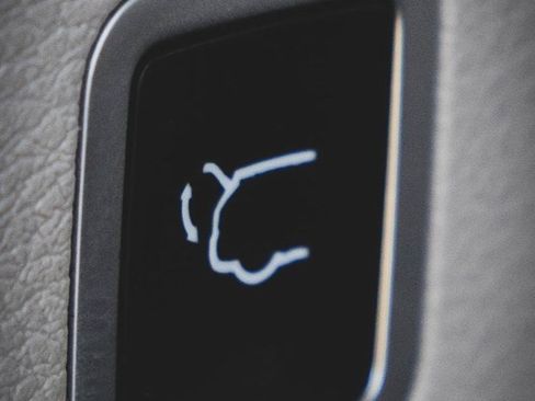 Used 2019 Chrysler Pacifica Touring-L Plus w/ Advanced Safetytec Group image 9