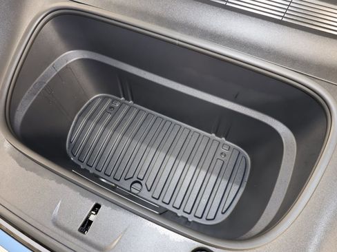 Used 2026 Tesla Model Y Long Range image 17