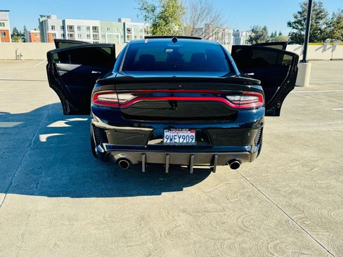 Used 2022 Dodge Charger Scat Pack RWD image 32