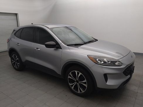 Used 2022 Ford Escape SE w/ SE Sport Appearance Package AWD/4WD image 11