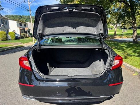 Used 2019 Honda Accord LX image 5