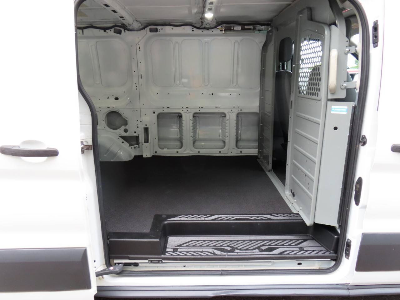 Used 2018 Ford Transit 250 130 Low Roof RWD image 12