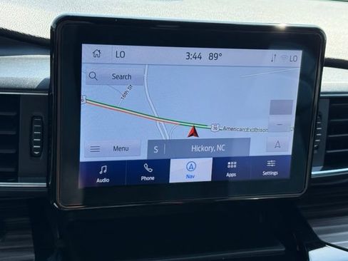Used 2023 Ford Explorer Limited w/ Equipment Group 301A AWD/4WD image 29