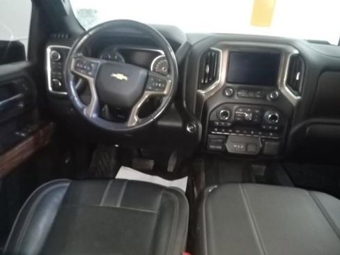 Used 2023 Chevrolet Silverado 3500 High Country w/ Z71 Off-Road Package image 9