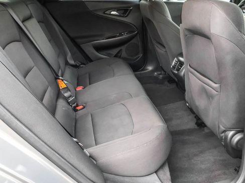 Used 2018 Chevrolet Malibu LT image 31