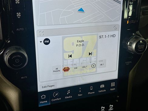 Used 2024 RAM 2500 Laramie w/ Safety Group image 21