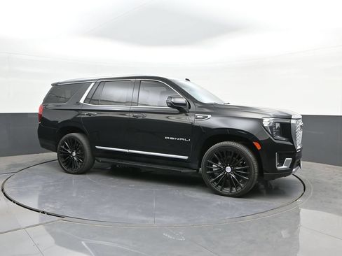 Used 2023 GMC Yukon Denali RWD image 17