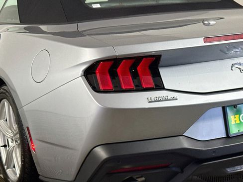 Used 2026 Ford Mustang Premium RWD image 34