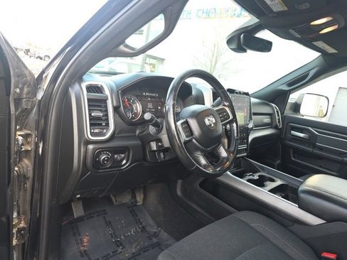Used 2019 RAM 3500 Big Horn image 21