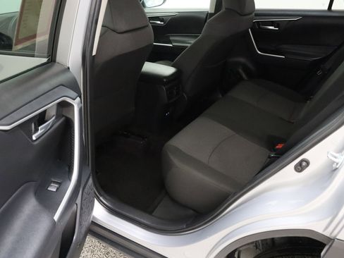 Certified 2025 Toyota RAV4 XLE FWD image 27