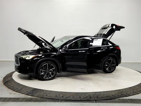 Used 2023 INFINITI QX55 Luxe w/ Cargo Package image 11