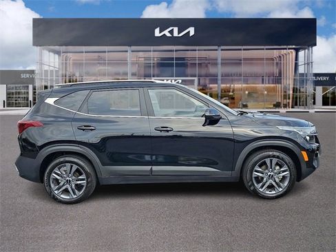 Certified 2023 Kia Seltos S w/ Navigation Package image 7