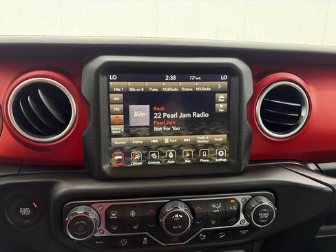 Used 2020 Jeep Wrangler Unlimited Rubicon AWD/4WD image 40
