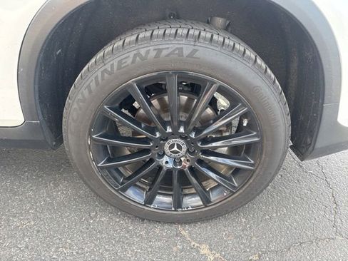 Used 2018 Mercedes-Benz GLC 300 4MATIC image 7